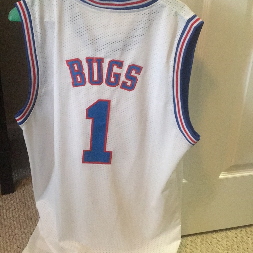 Tune squad Bugs bunny jersey New never worn XL